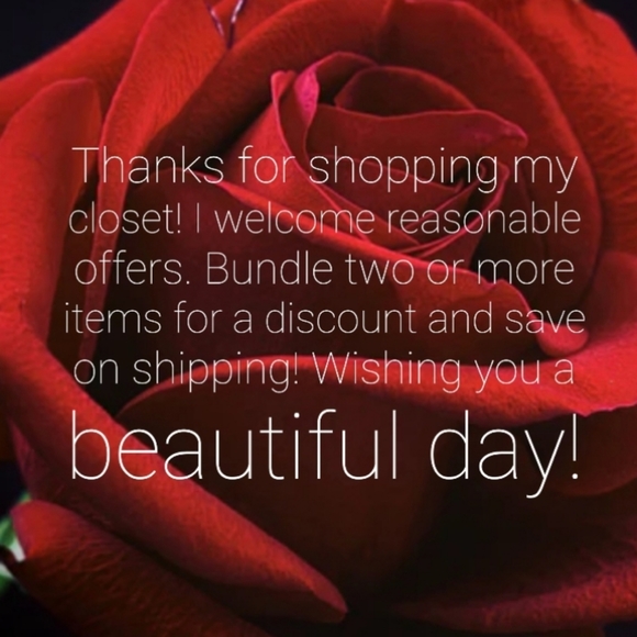 ⚘NWT High Rise Shorts - Picture 5 of 5